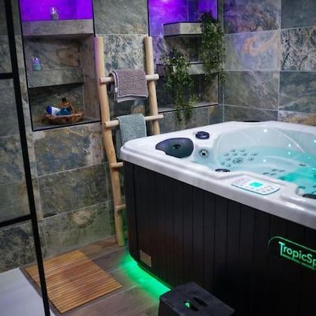 Nuit De La Sagesse "Jacuzzi Terrasse Et Parking Prive" Apartamento Ruão Exterior foto