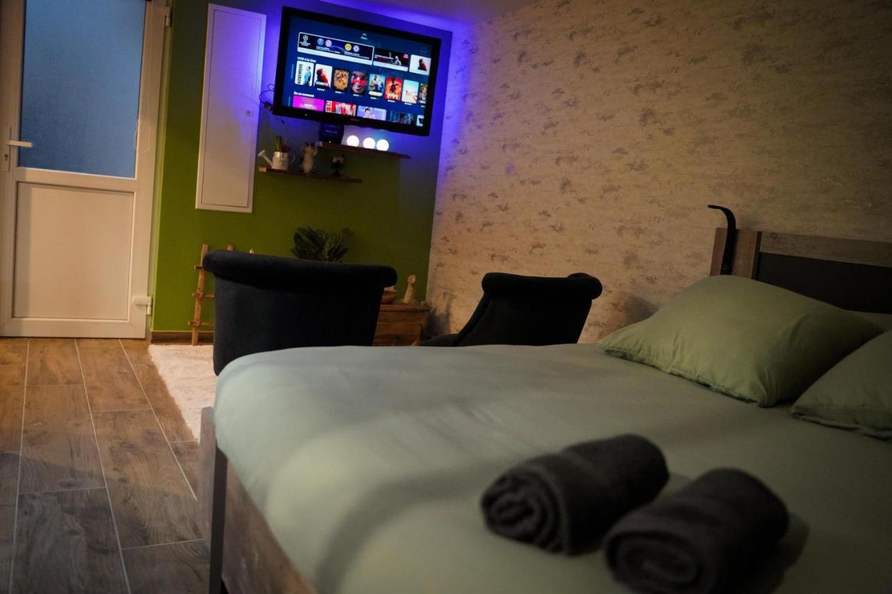 Nuit De La Sagesse "Jacuzzi Terrasse Et Parking Prive" Apartamento Ruão Exterior foto