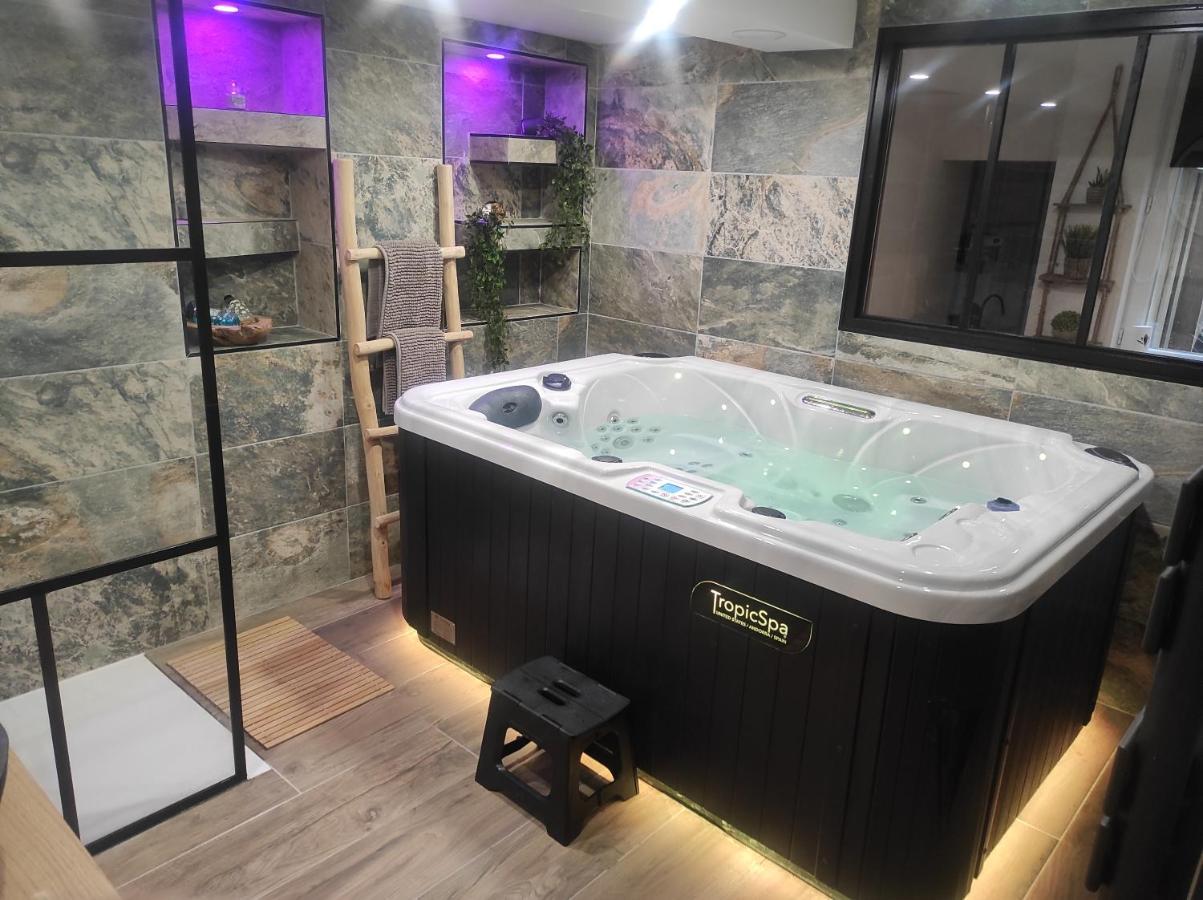Nuit De La Sagesse "Jacuzzi Terrasse Et Parking Prive" Apartamento Ruão Exterior foto